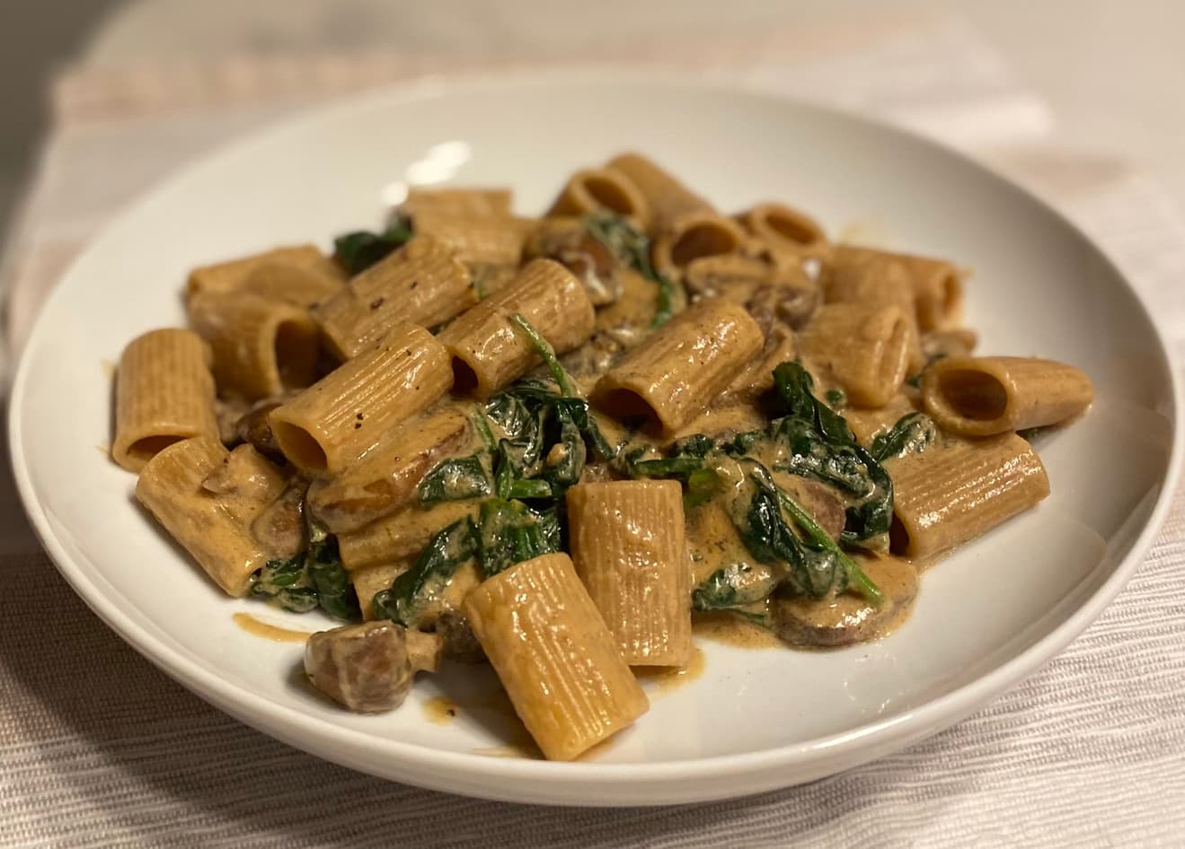Creamy mushroom and spinach pasta