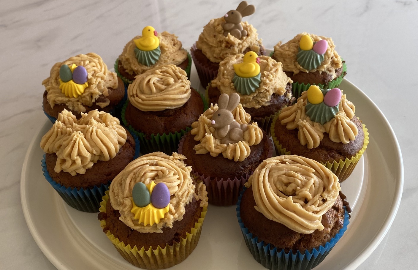 Banana cupcakes with peanut butter frosting