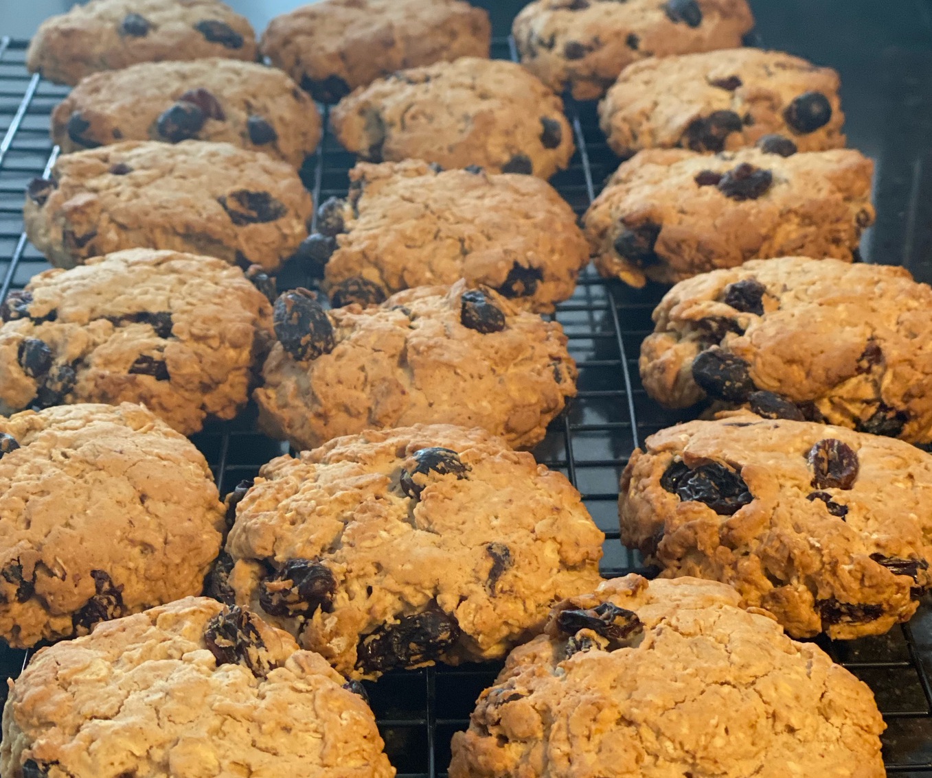 Oatmeal raisin cookies