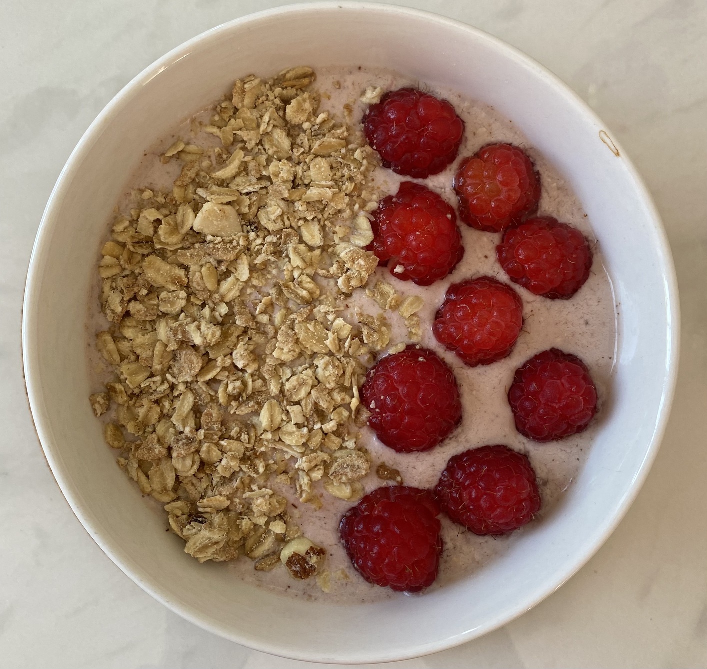 Raspberry smoothie bowl