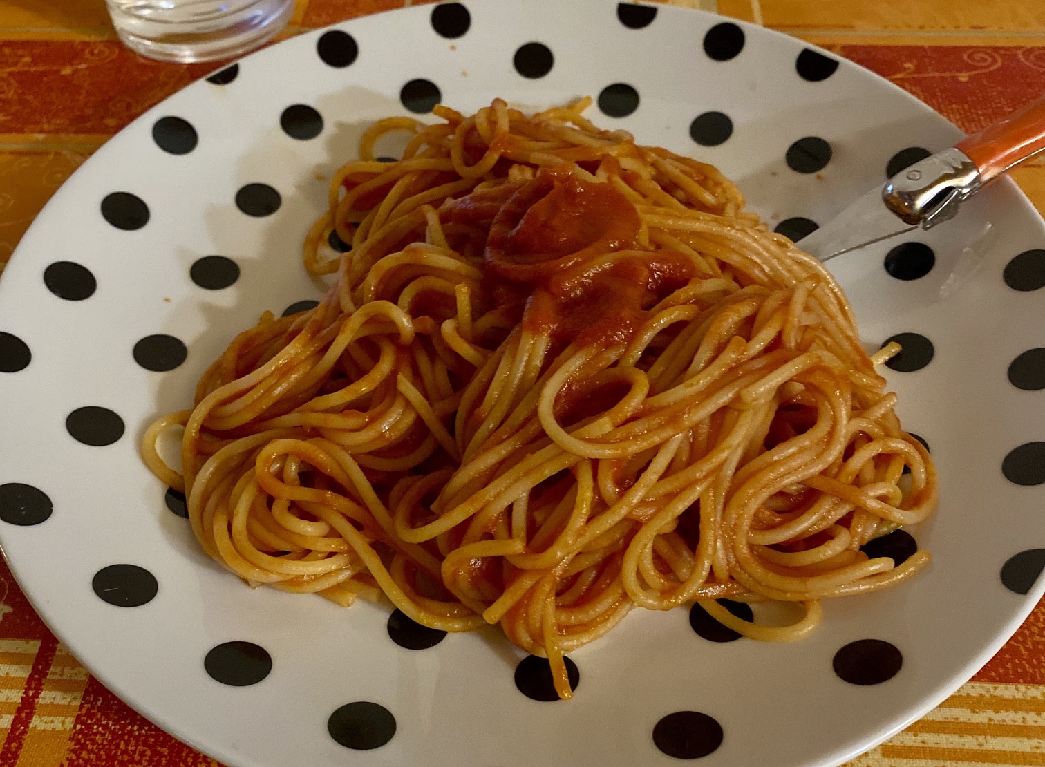 Spaghetti with tomato sauce